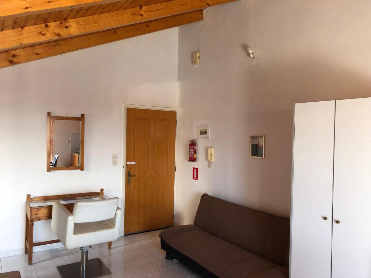 Ion Apartments Messolonghi Double Room Sea View Loft - Housity