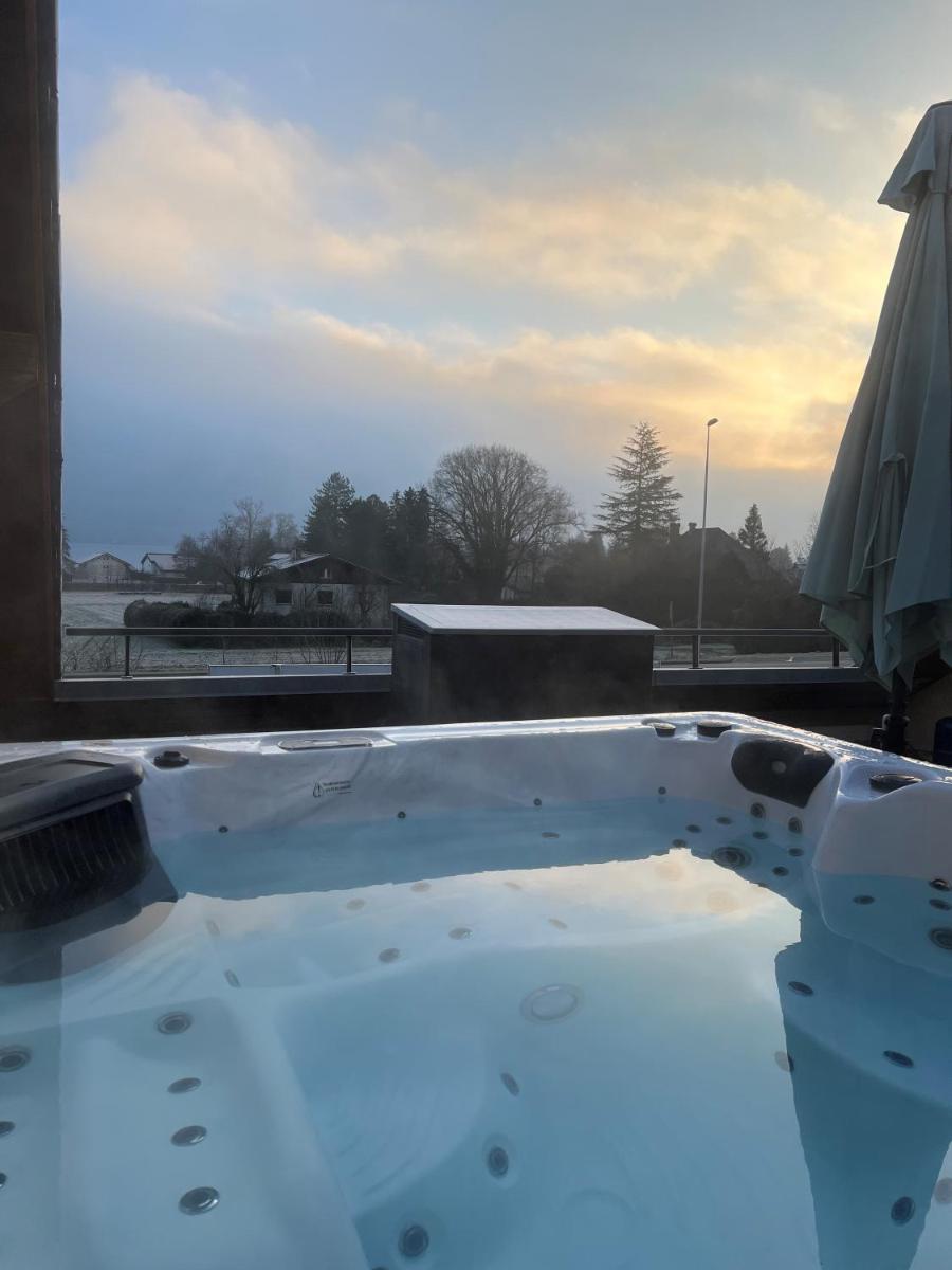 Piscine de l'établissement La Parenthèse Enchantée ou située à proximité