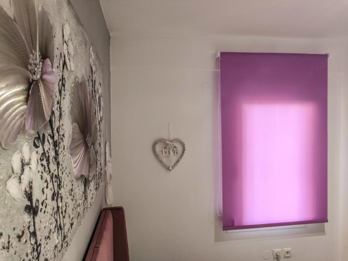 LUXURY MODERN APARTMENT LARiSA!! - Housity