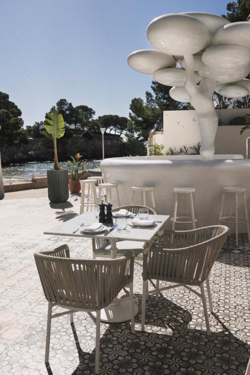 Un restaurante o sitio para comer en The Donna Portals