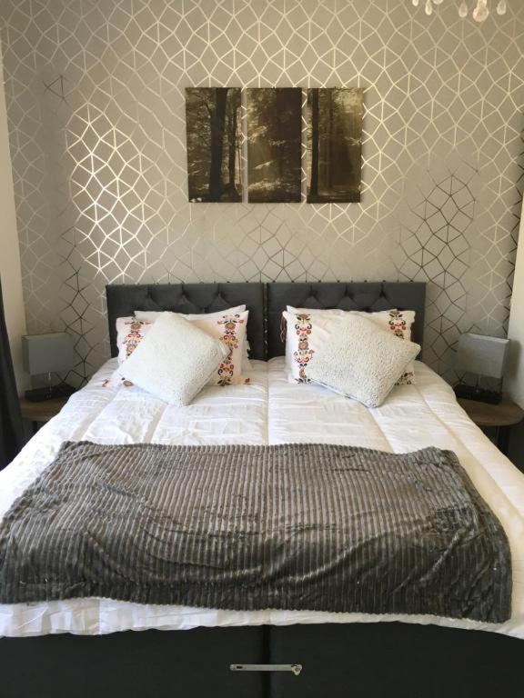 2 room Flat central Swansea - Housity