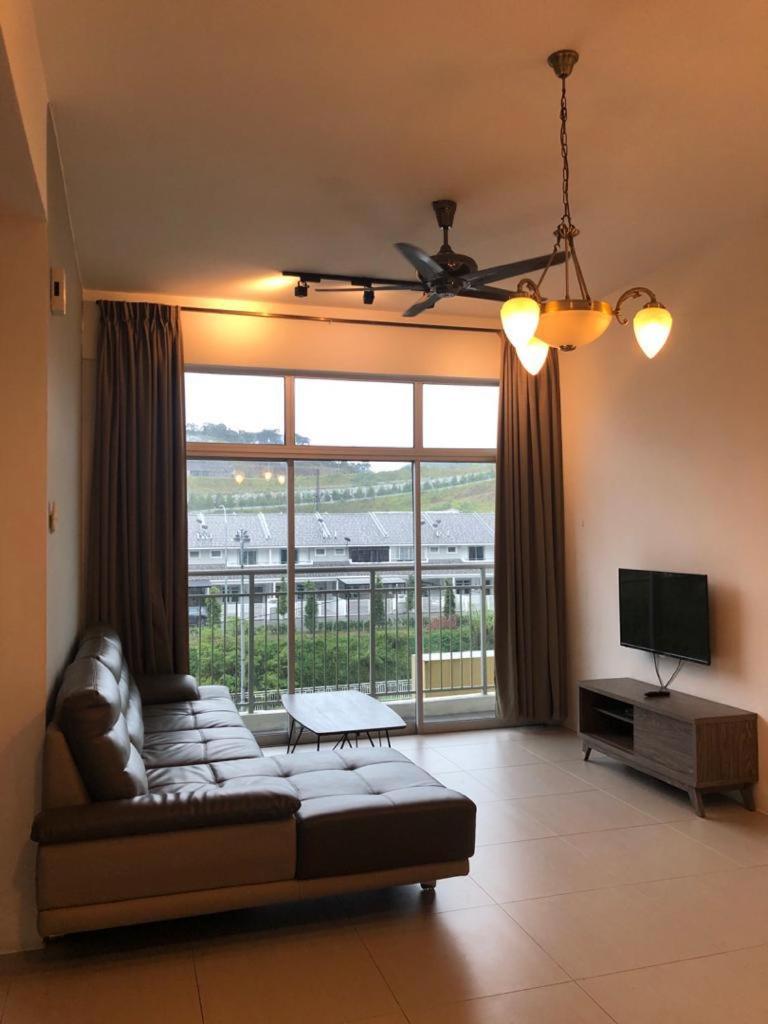 Barrington Square 1 Room Apt @ Pasar Malam - Housity