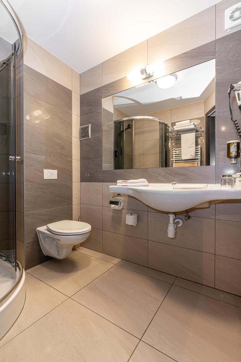 Hotel Soray - Housity