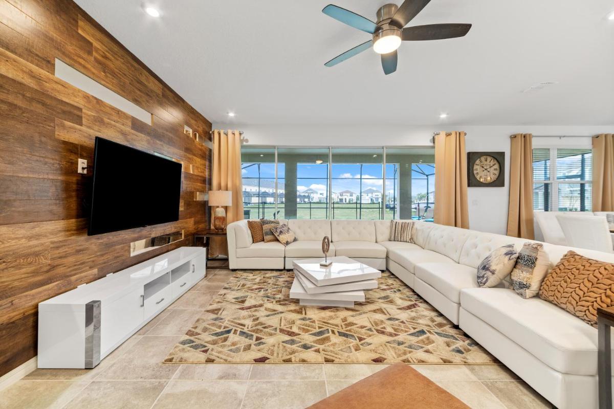 Solara Resort Home with Private Pool, Close to Disney and Major Attractions - Housity