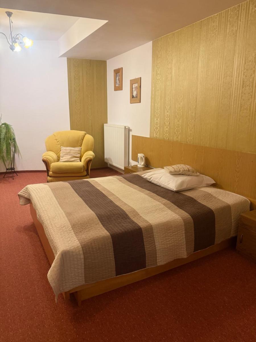 Zamek Camelot - Housity
