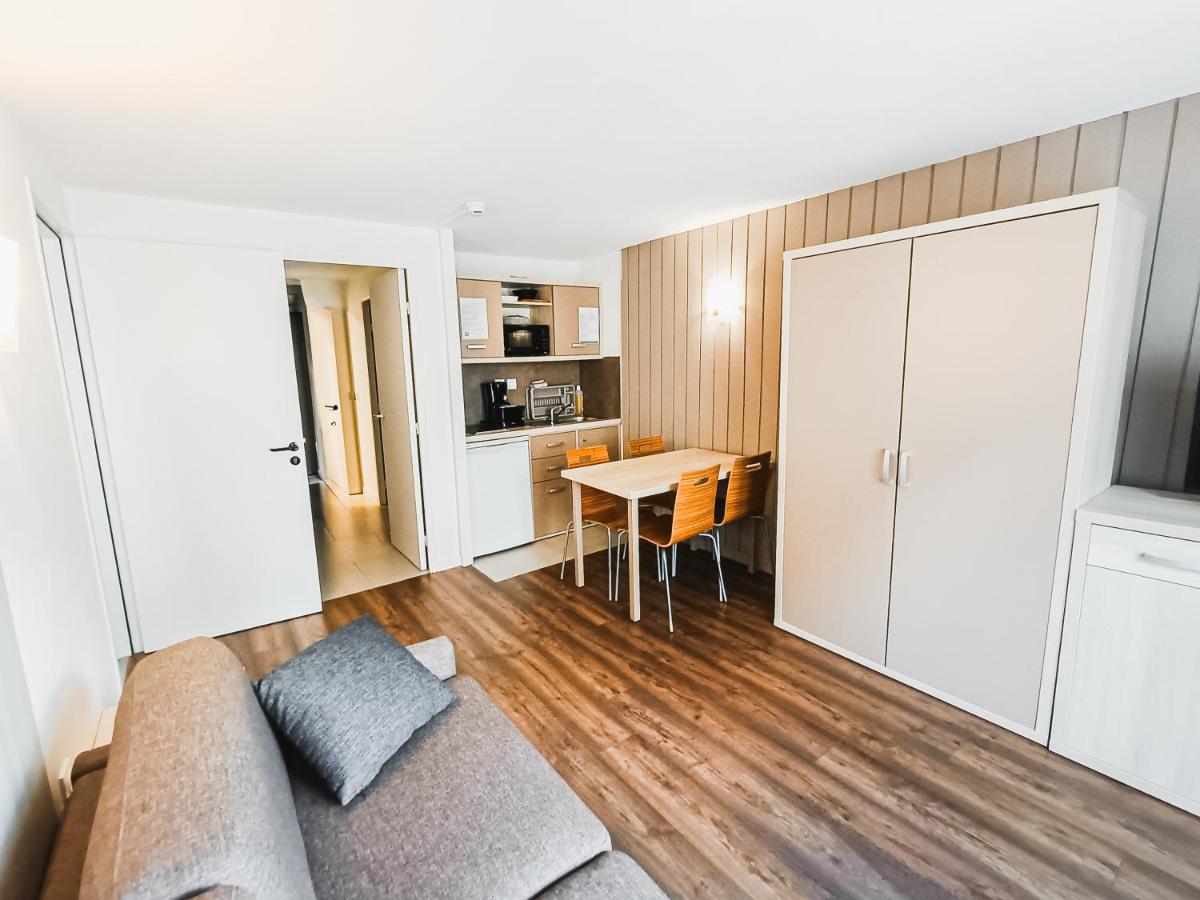 Cuisine ou kitchenette dans l'établissement Garden & City Cauterets Balneo