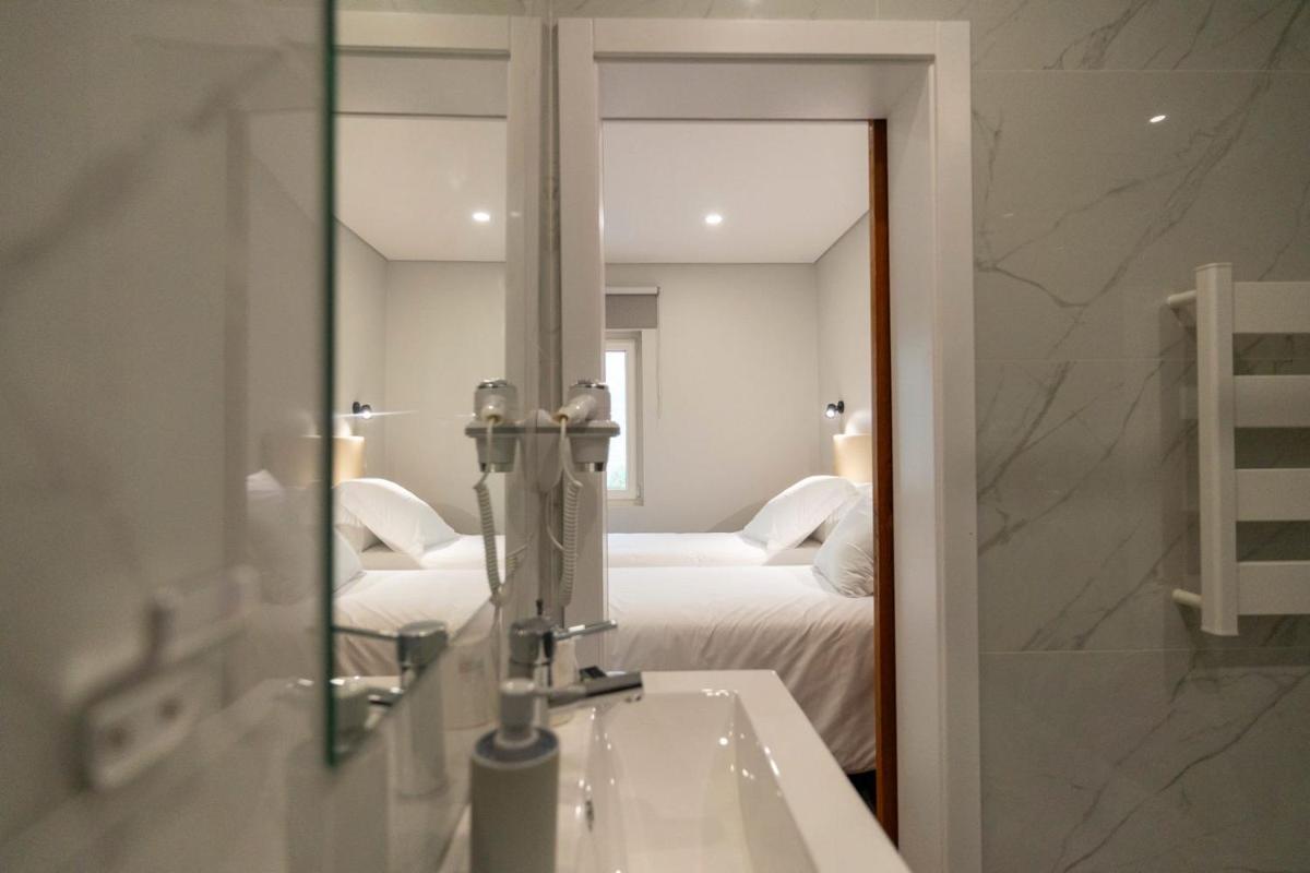 Madeira Surf Lodge - Housity