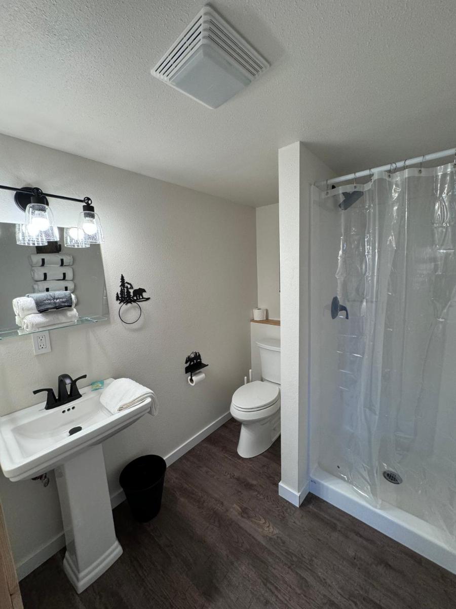 Glacier Alpine Lodges - Housity