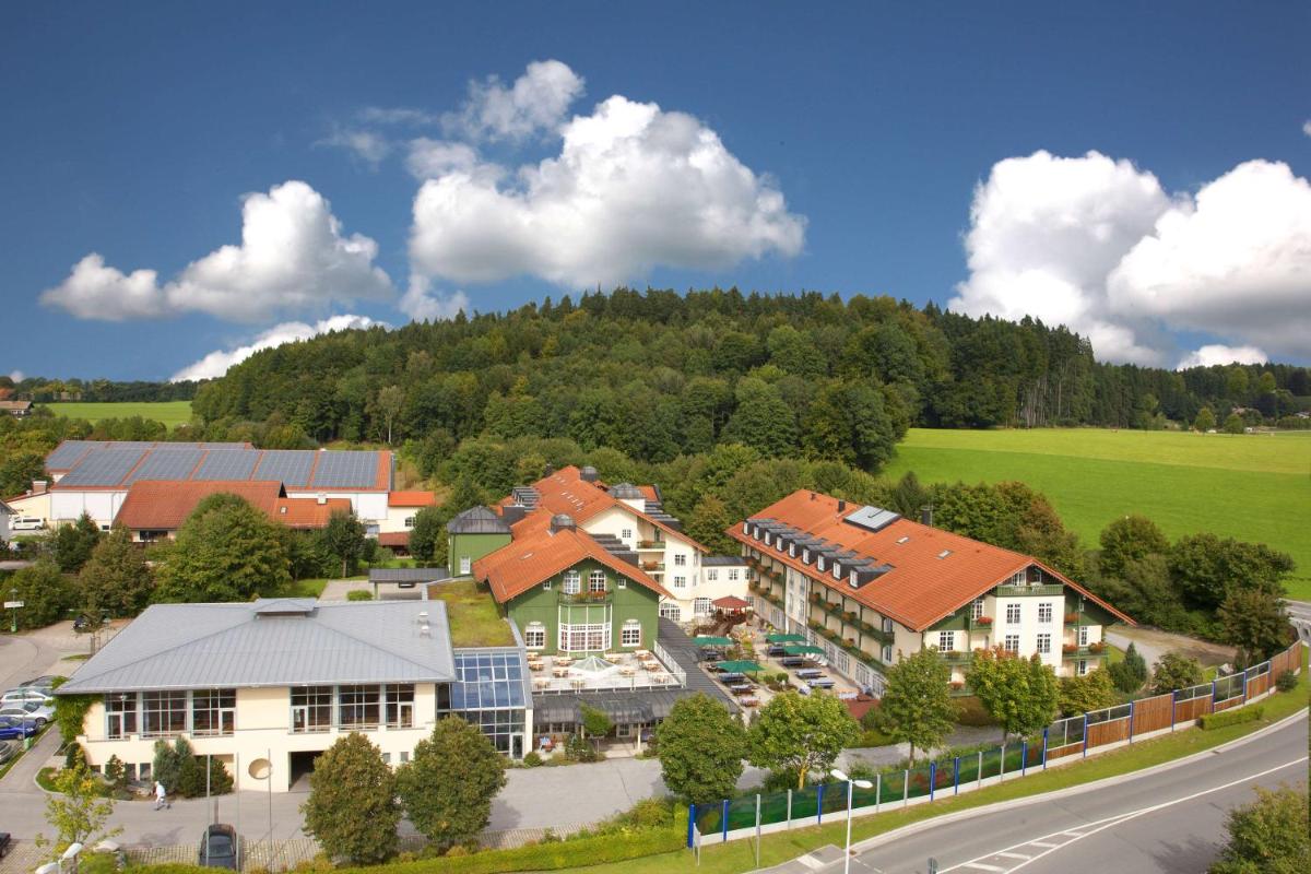 Hotel Bayerischer Hof Miesbach, BW Premier Collection - Housity
