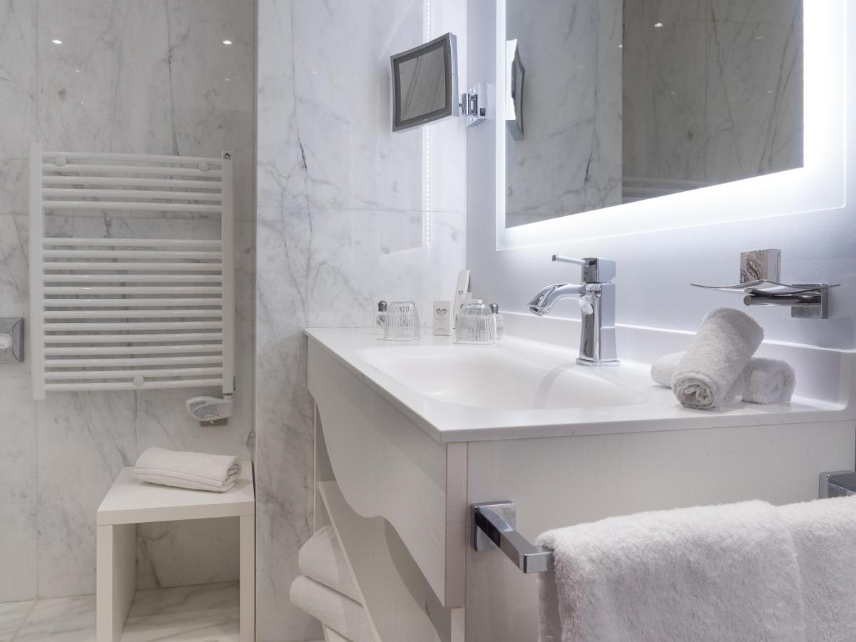 Salle de bains dans l'établissement Villa Genesis