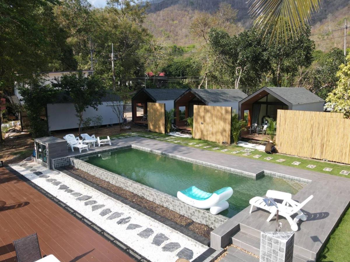 Lake Hill Resort Kanchanaburi - Housity
