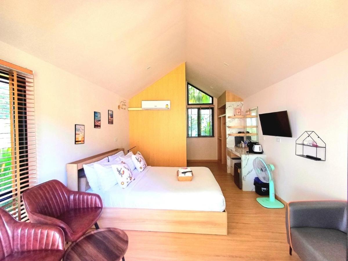Lake Hill Resort Kanchanaburi - Housity