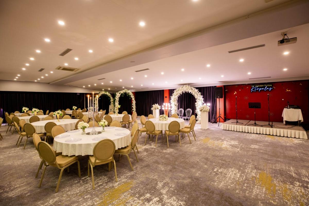 Karpalas City Hotel & Spa - Housity