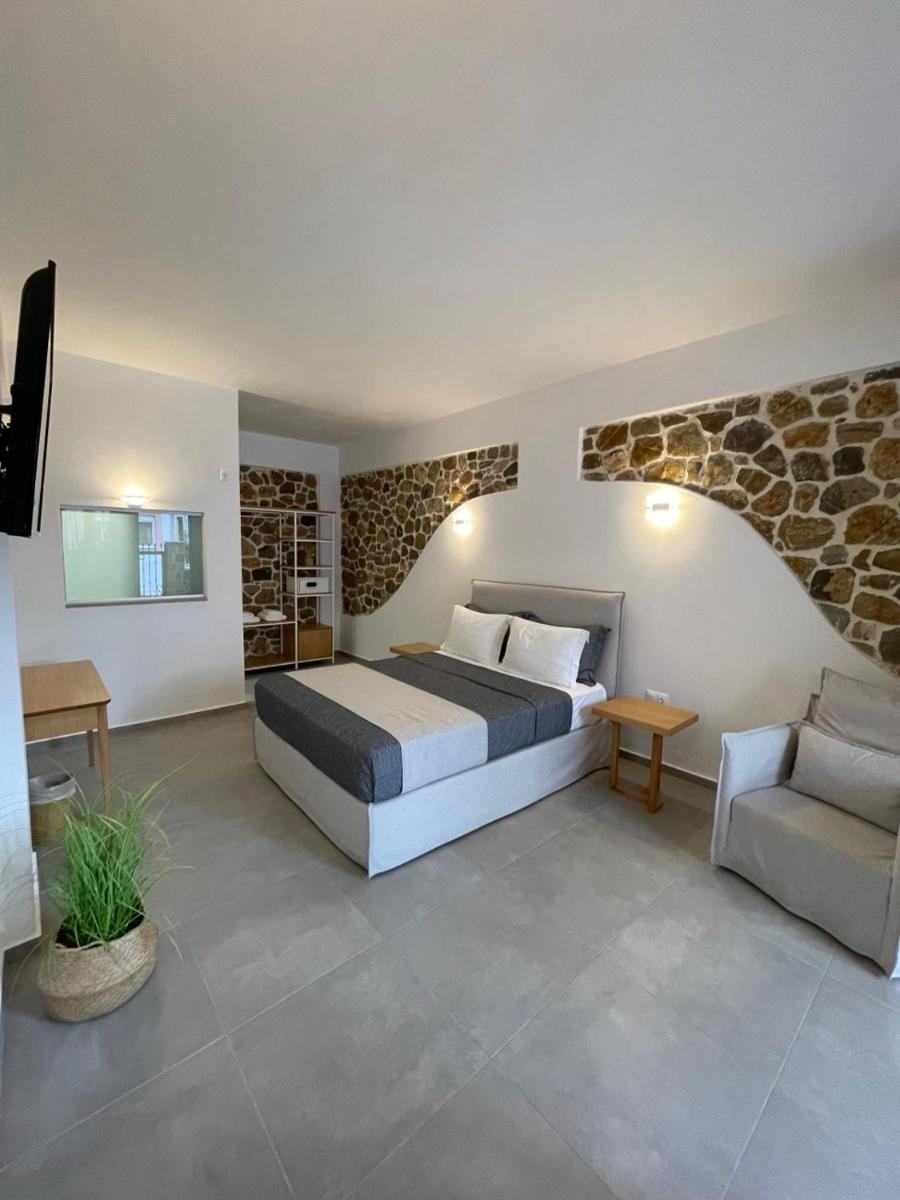 Trocadero Luxury Suites - Housity