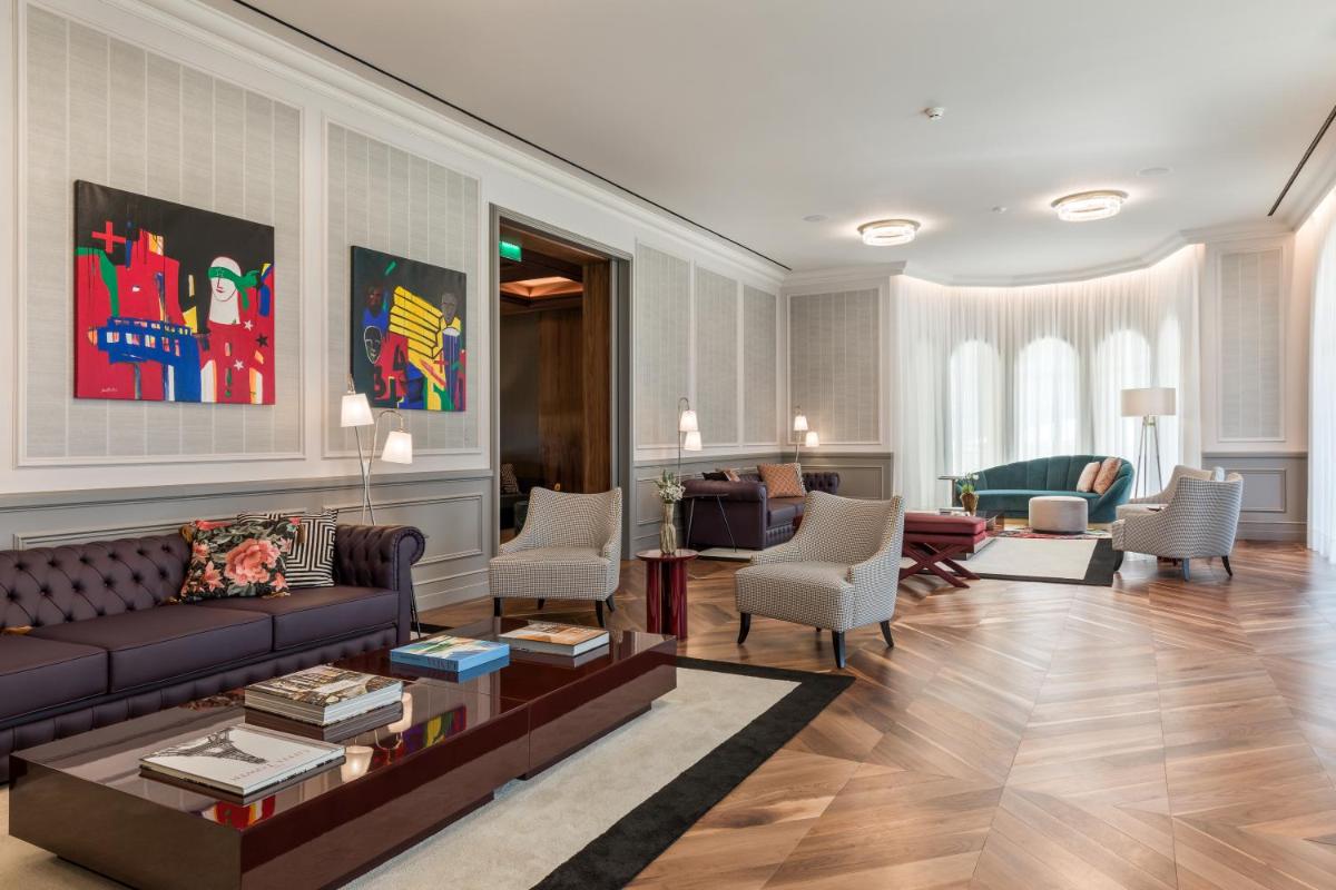 Uma área de estar em Amoure Hotel - The Leading Hotels of the World
