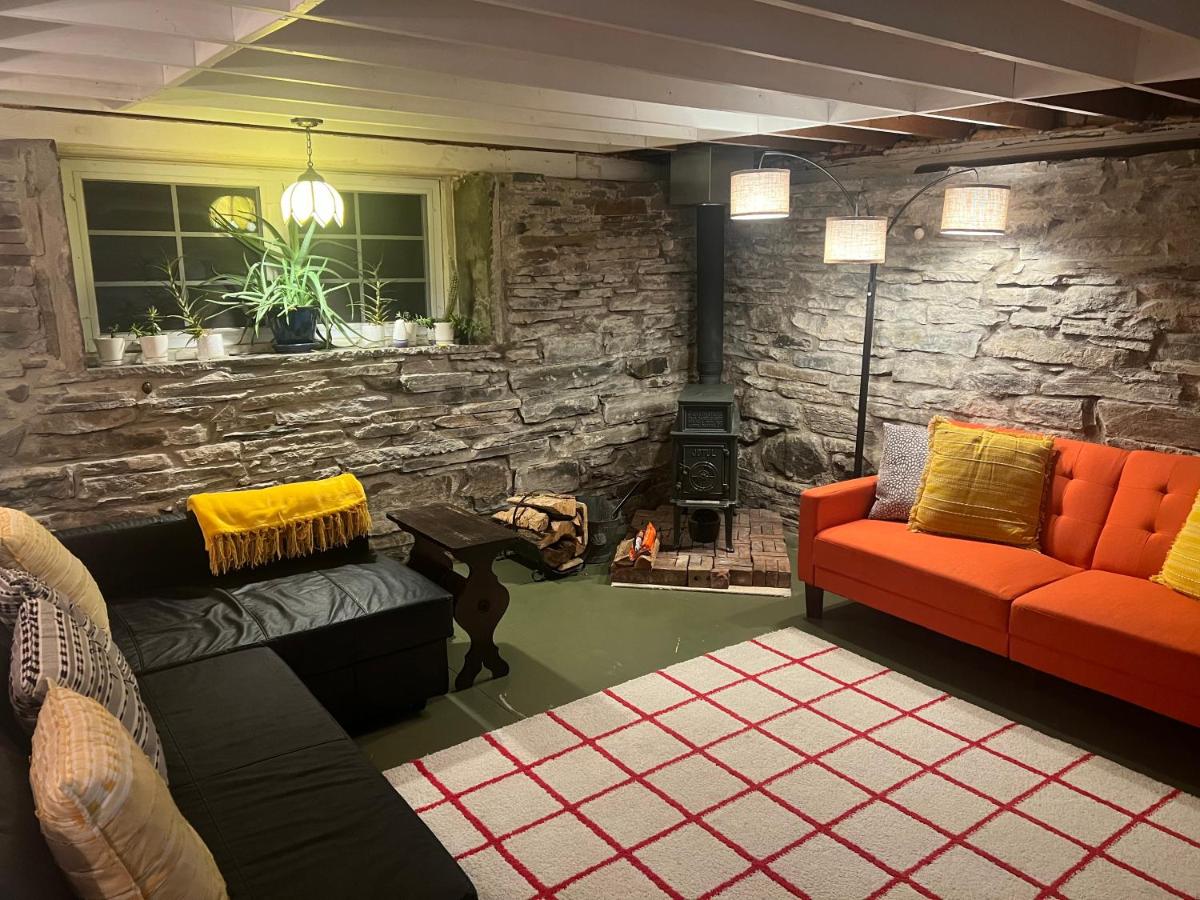 Relax Like It's 1800! - Housity