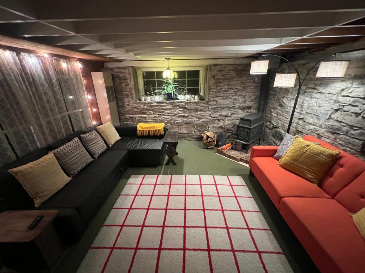 Relax Like It's 1800! - Housity