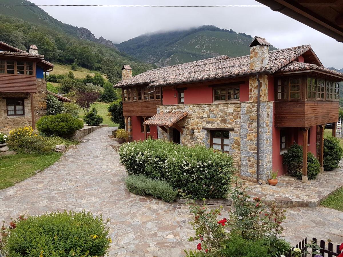 Casas rurales Valle de Bueida, jacuzzi solo en las casas el El Palacio y Viscárcel - Housity