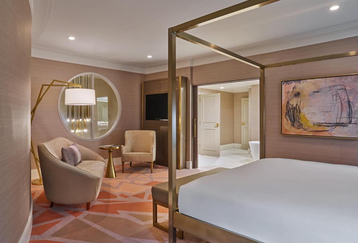 Hotel Crescent Court - Housity