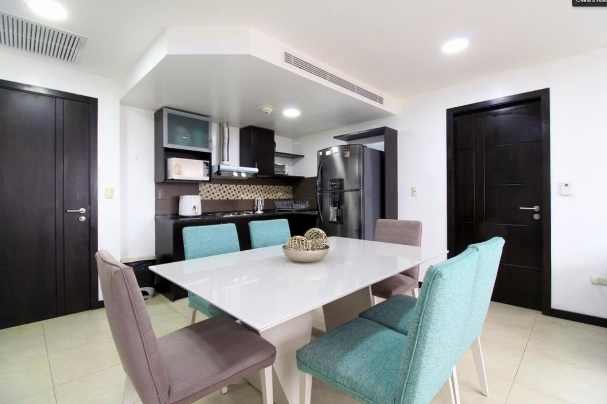 Puerto Santa Ana Luxury Suites Guayaquil - Housity