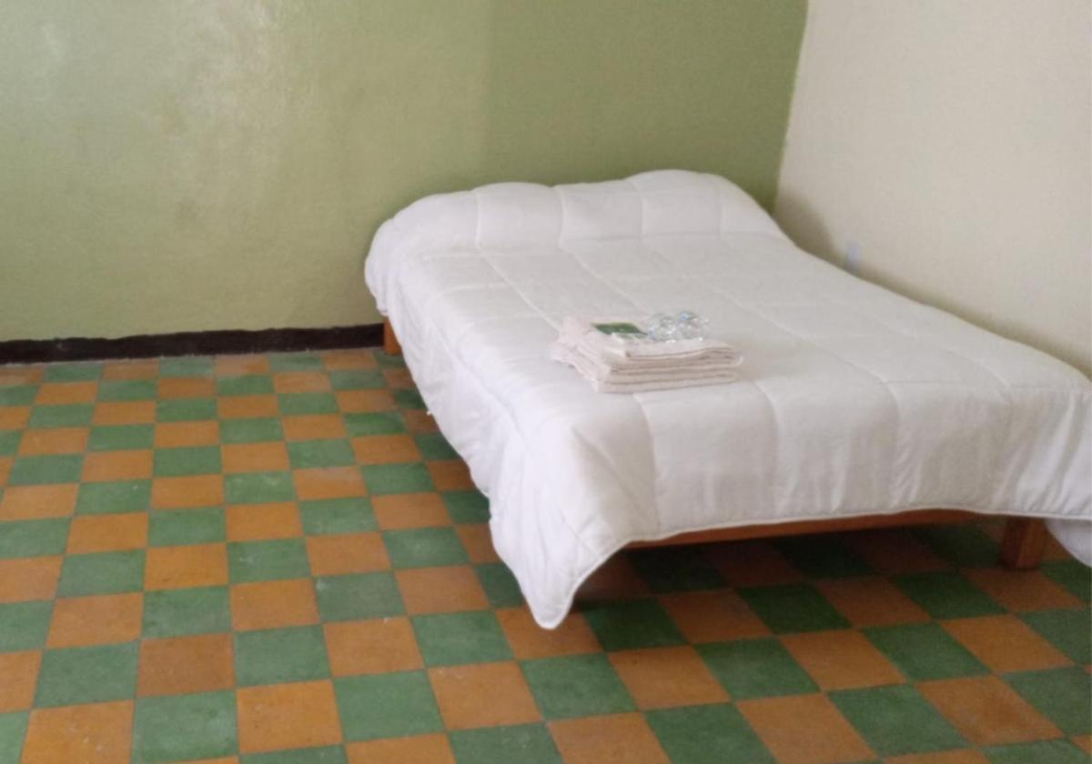 Hostal Las Quince Letras - Housity