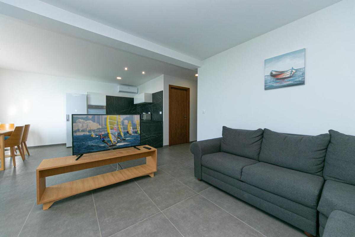 Sea House Resort - Housity