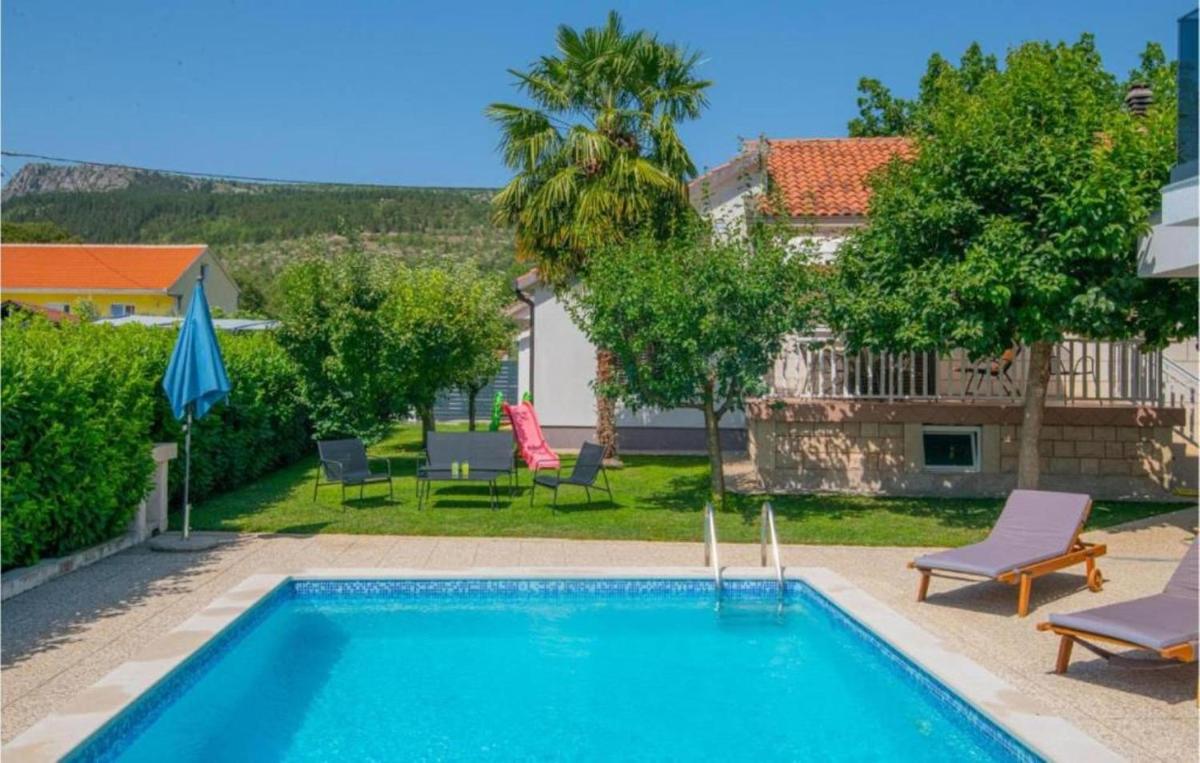 Holiday home Maja with private pool - Housity