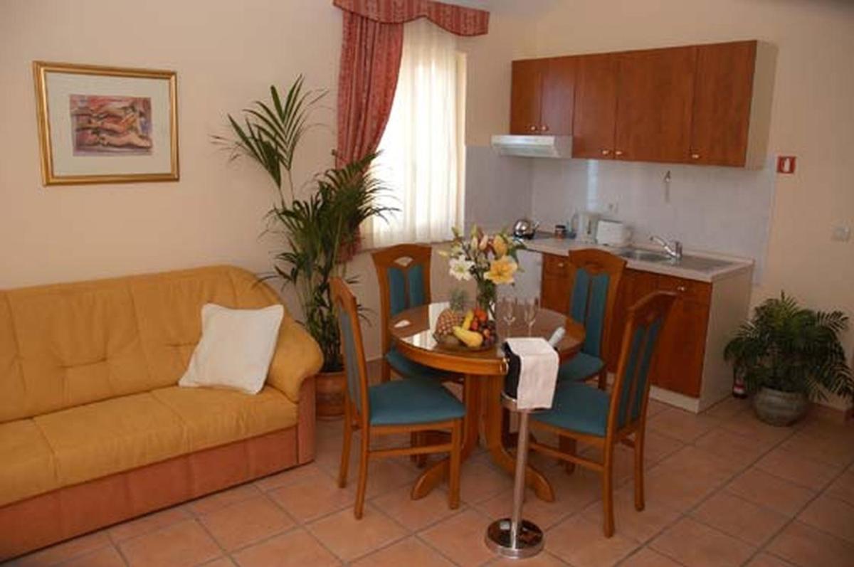 ApartHotel Villa Mozart - Hizvo