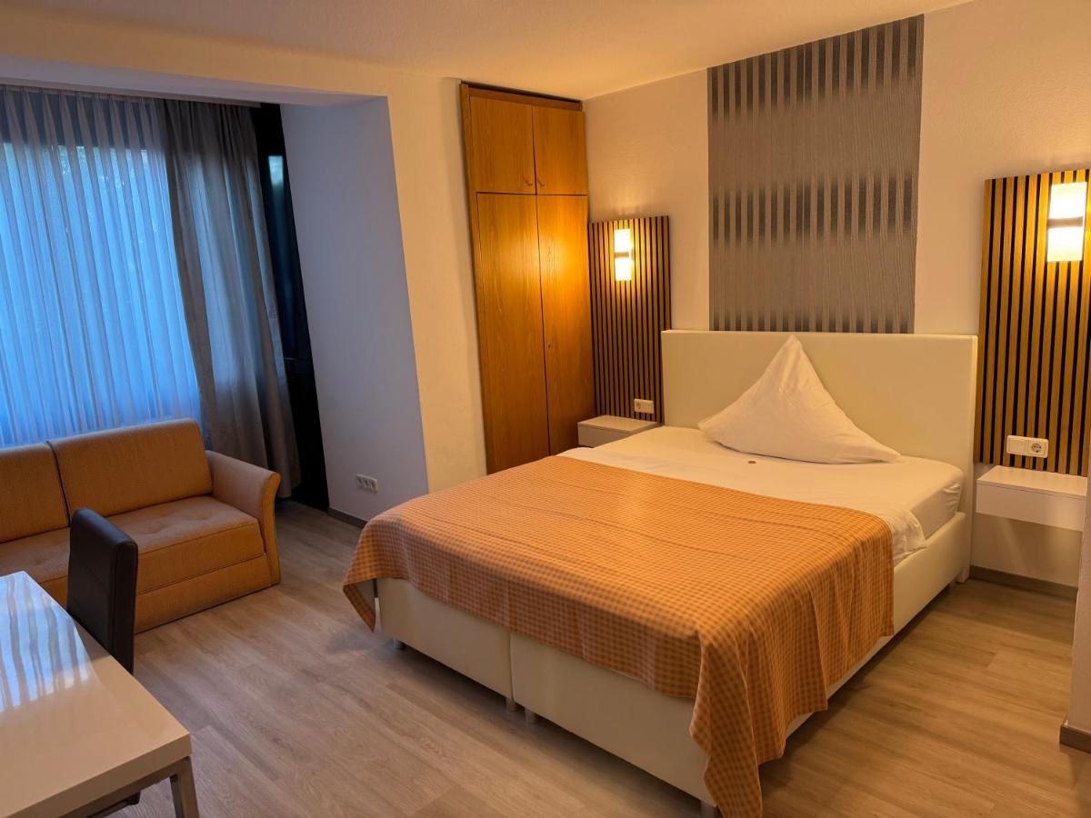 Hotel Garni Schick - Housity