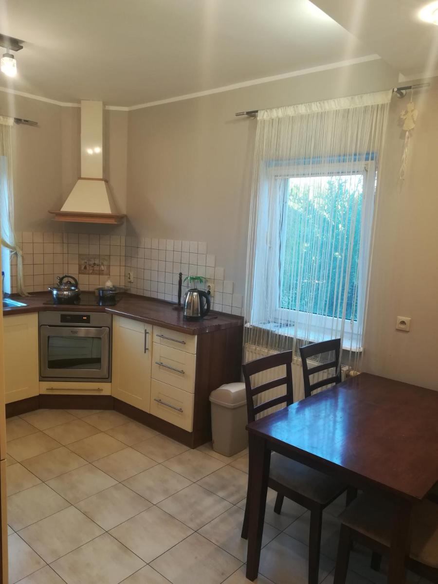 Dom za Tujami 30 min od centrum Poznania Strykowo - Housity