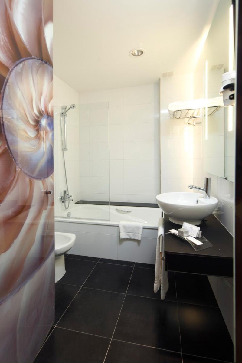 Un baño de Hotel Spa Congreso