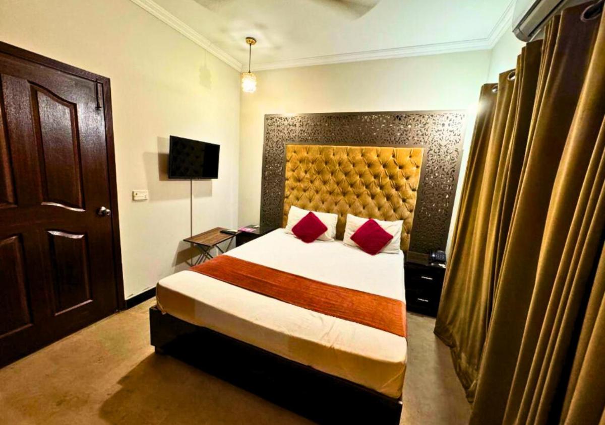 Doves Inn Hotel kalma Chowk - Housity