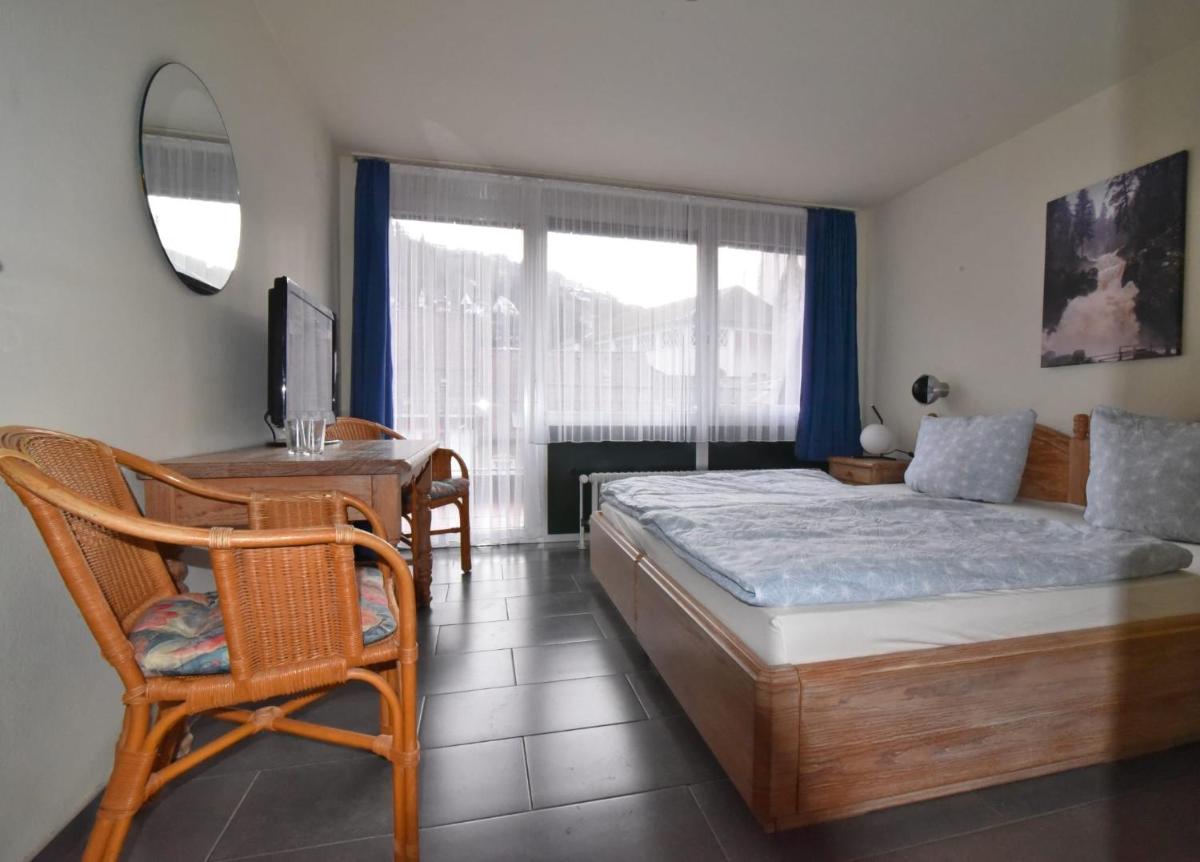 Hotel Central Garni - Housity