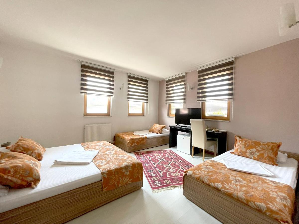Hotel Kovači - Housity