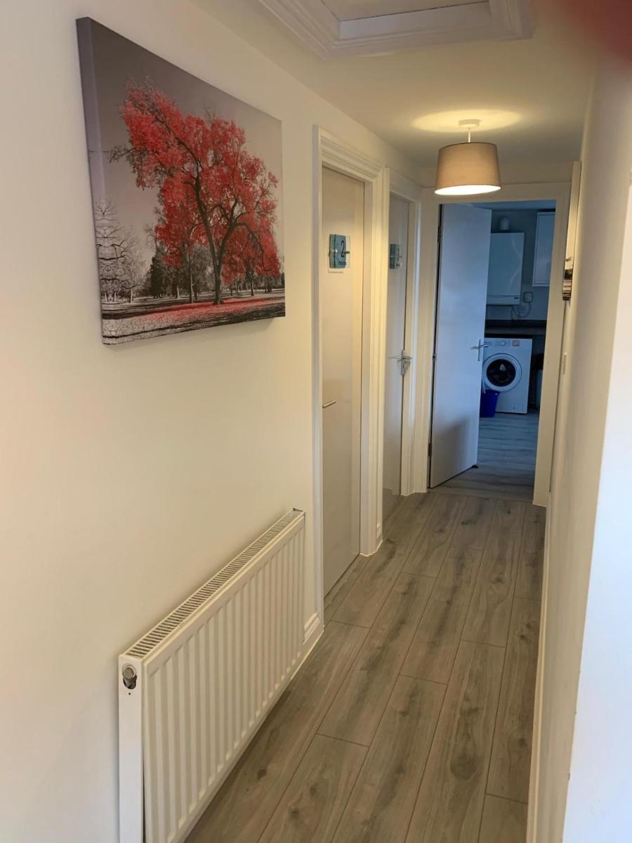 Waterloo 3 bed bungalow by the station - Housity