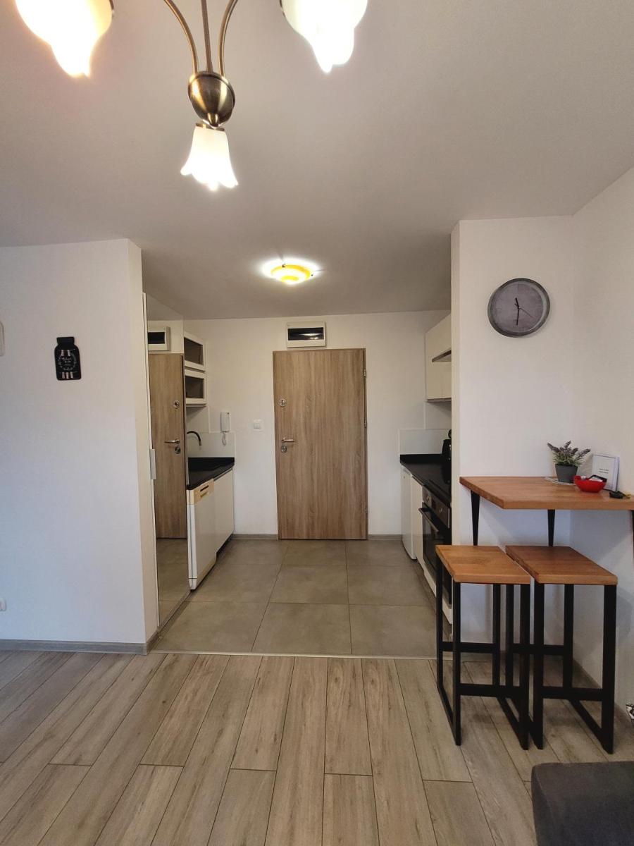 Apartament nad jeziorem - Housity