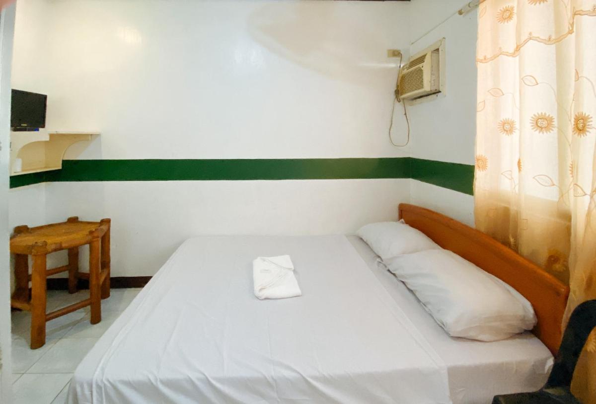 RedDoorz @ Classique Pan Oriental Hotel and Resort Batangas - Housity