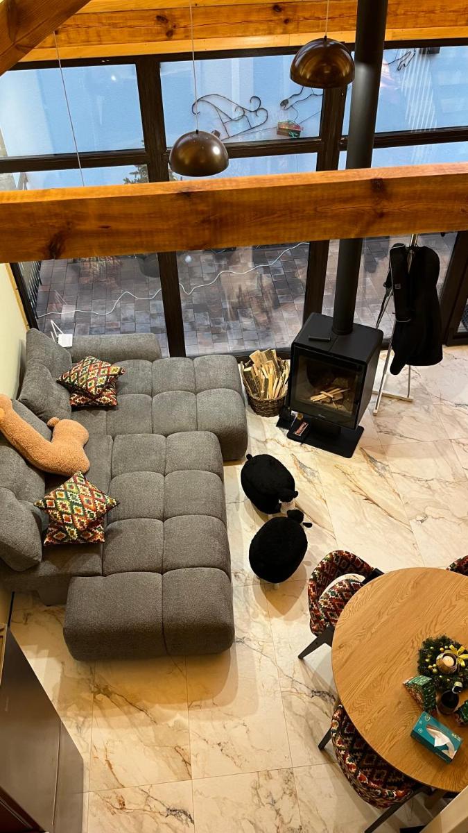 Husky House - Housity