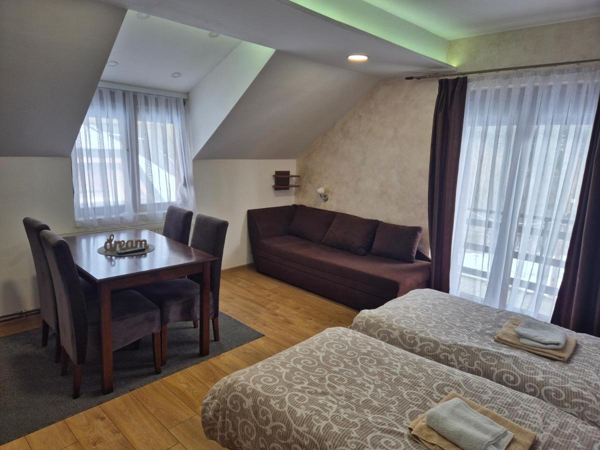 Apartments Vila Djurdja - Housity