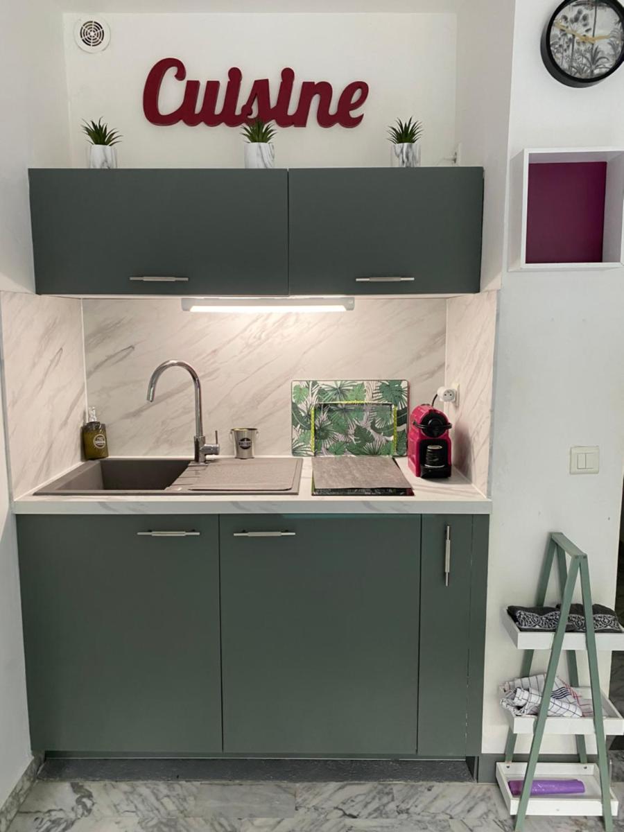 Charmant Studio - Housity