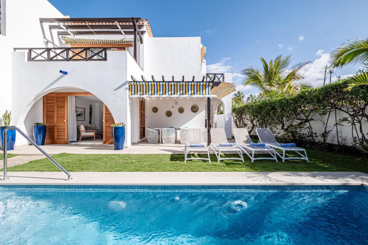 Piscina en o cerca de Parque Santiago III Official