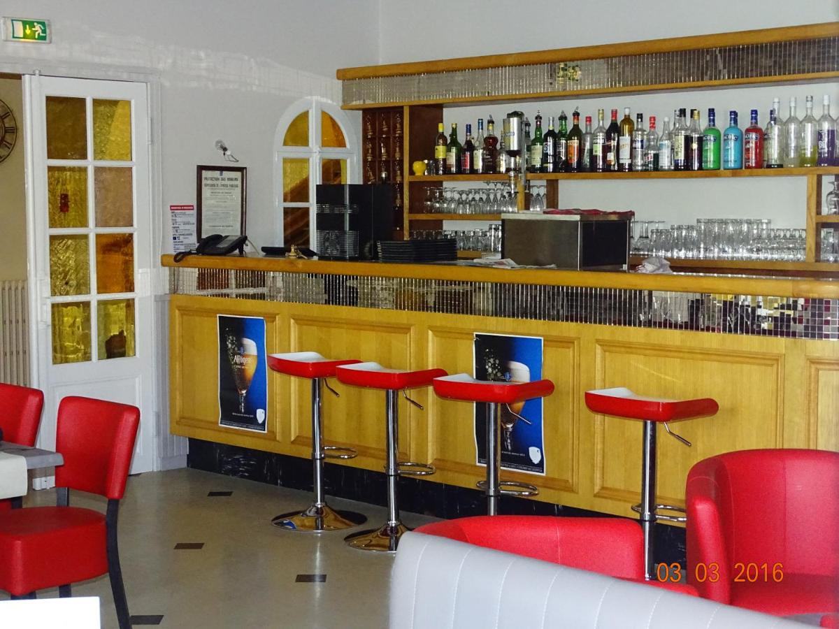 Hotel du Cheval Blanc - Housity
