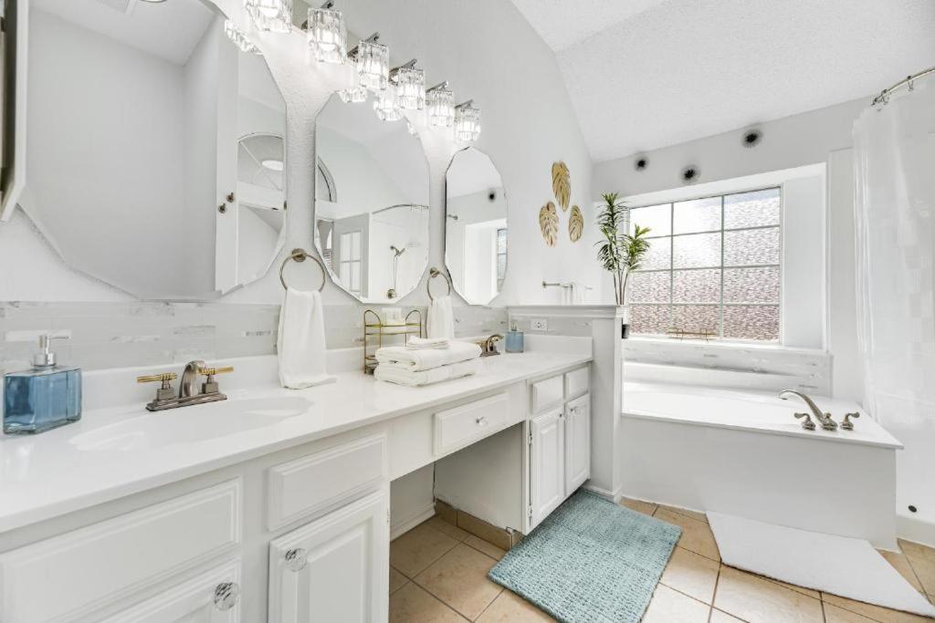 Villa Venage of Hilltop Fort Worth TX - Housity