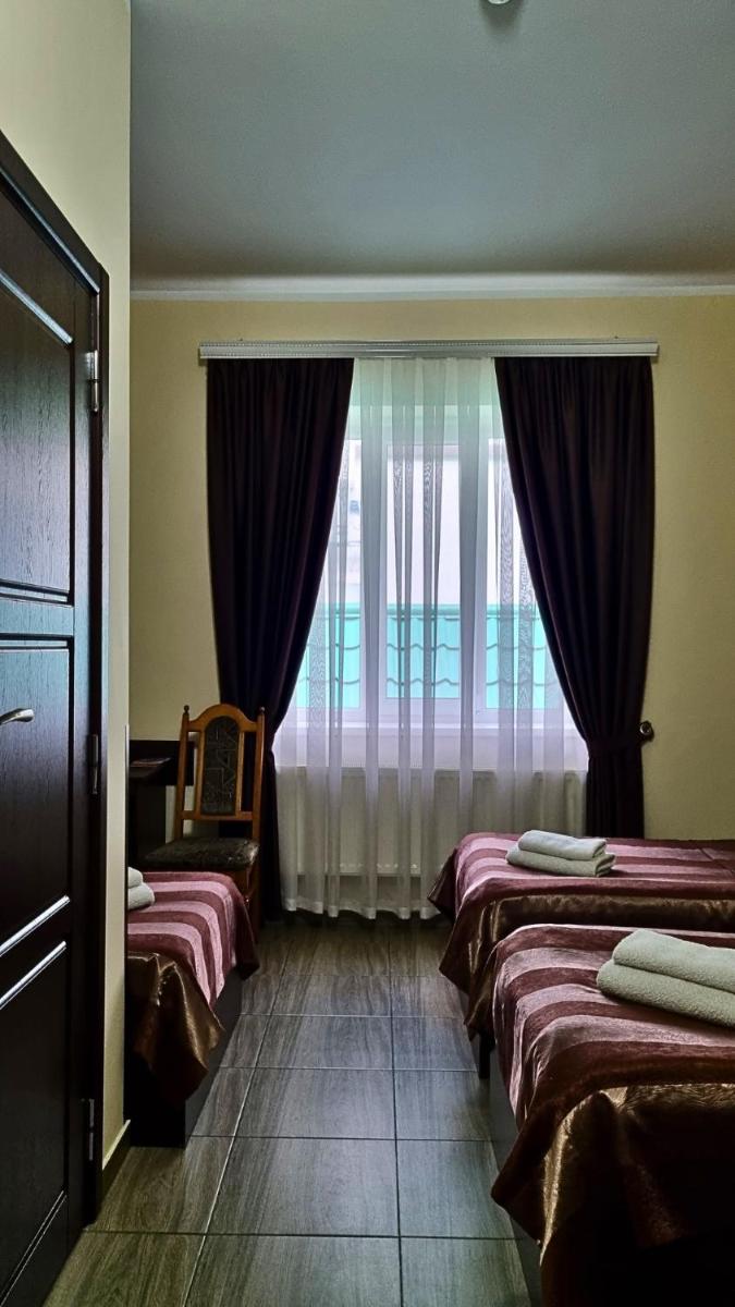 Готель "Валерія" - Housity