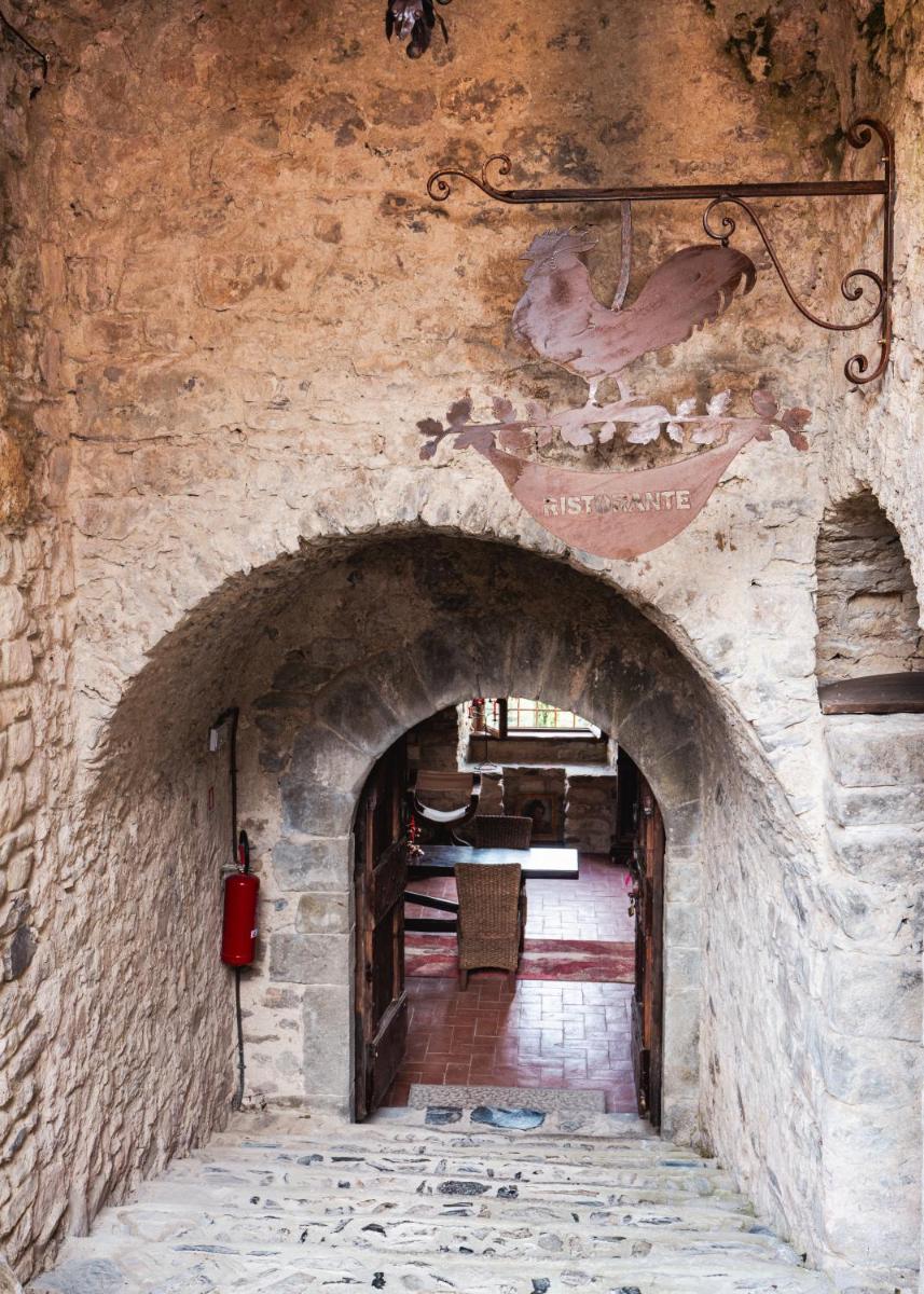 TENUTA CASTEL DELL'AQUILA - Housity