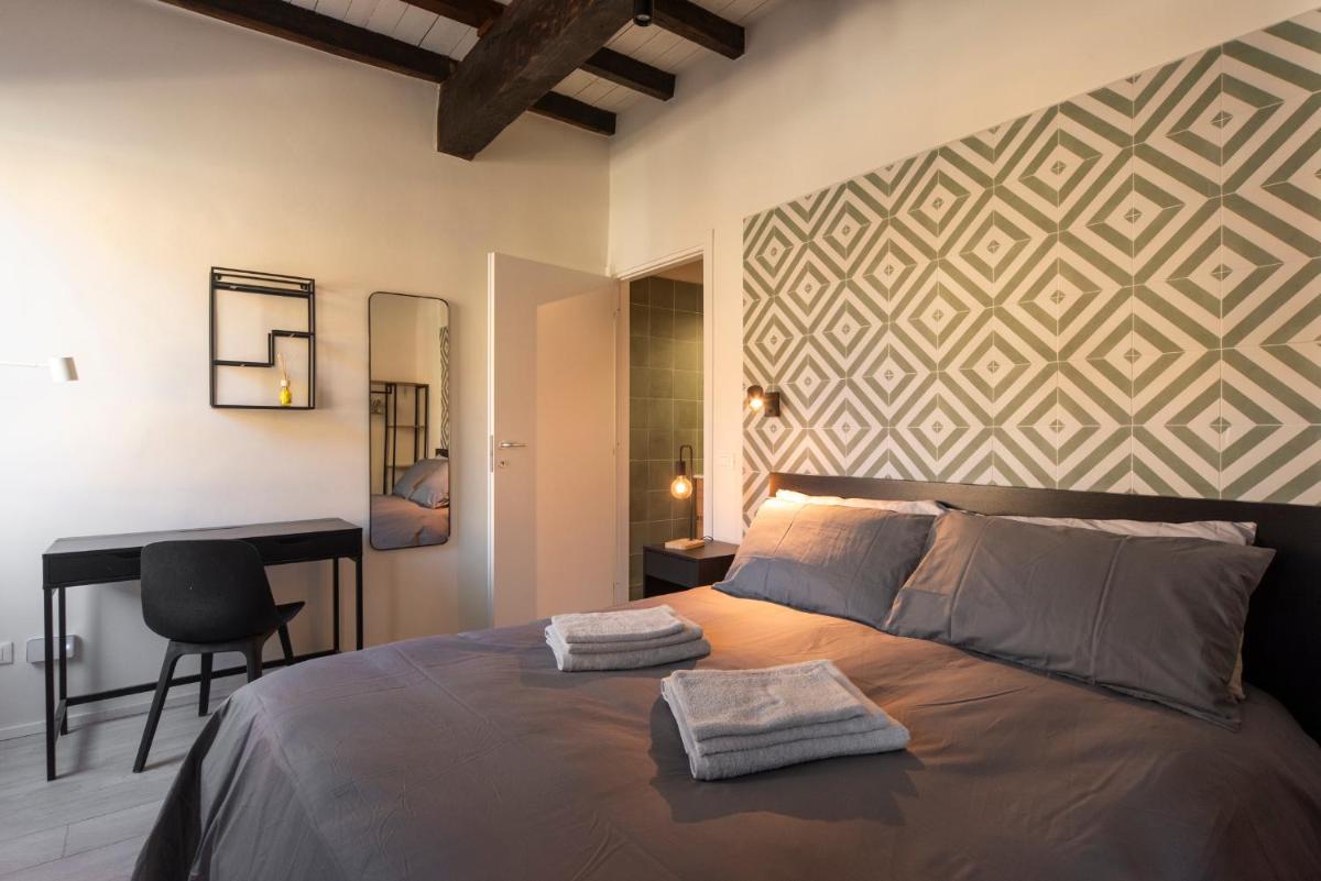 Reggio Center Lovely Rooms - Housity