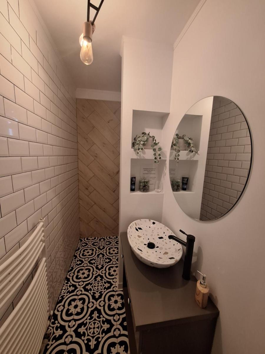 MAGIC ROOM HUNEDOARA - Housity