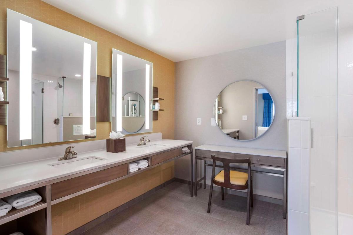 Hilton Garden Inn Charlotte/Concord - Housity