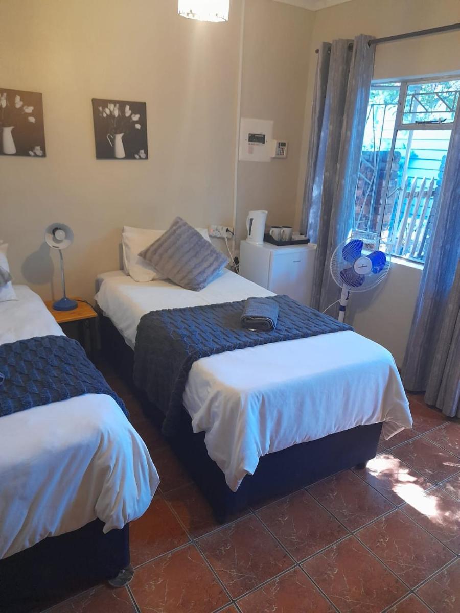 29B Zebra Street - InHimwe Guesthouse - Housity