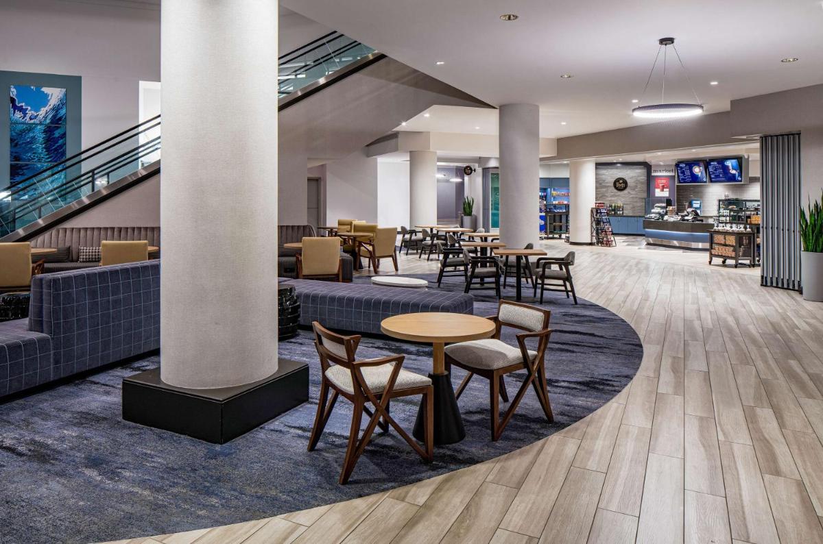 Hyatt Regency Santa Clara - Housity